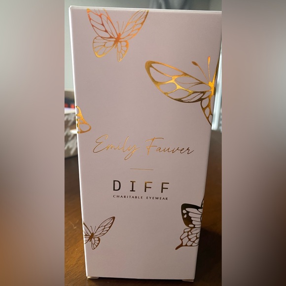 Diff Emily Fauver polarized sunglasses NIB - Picture 7 of 7